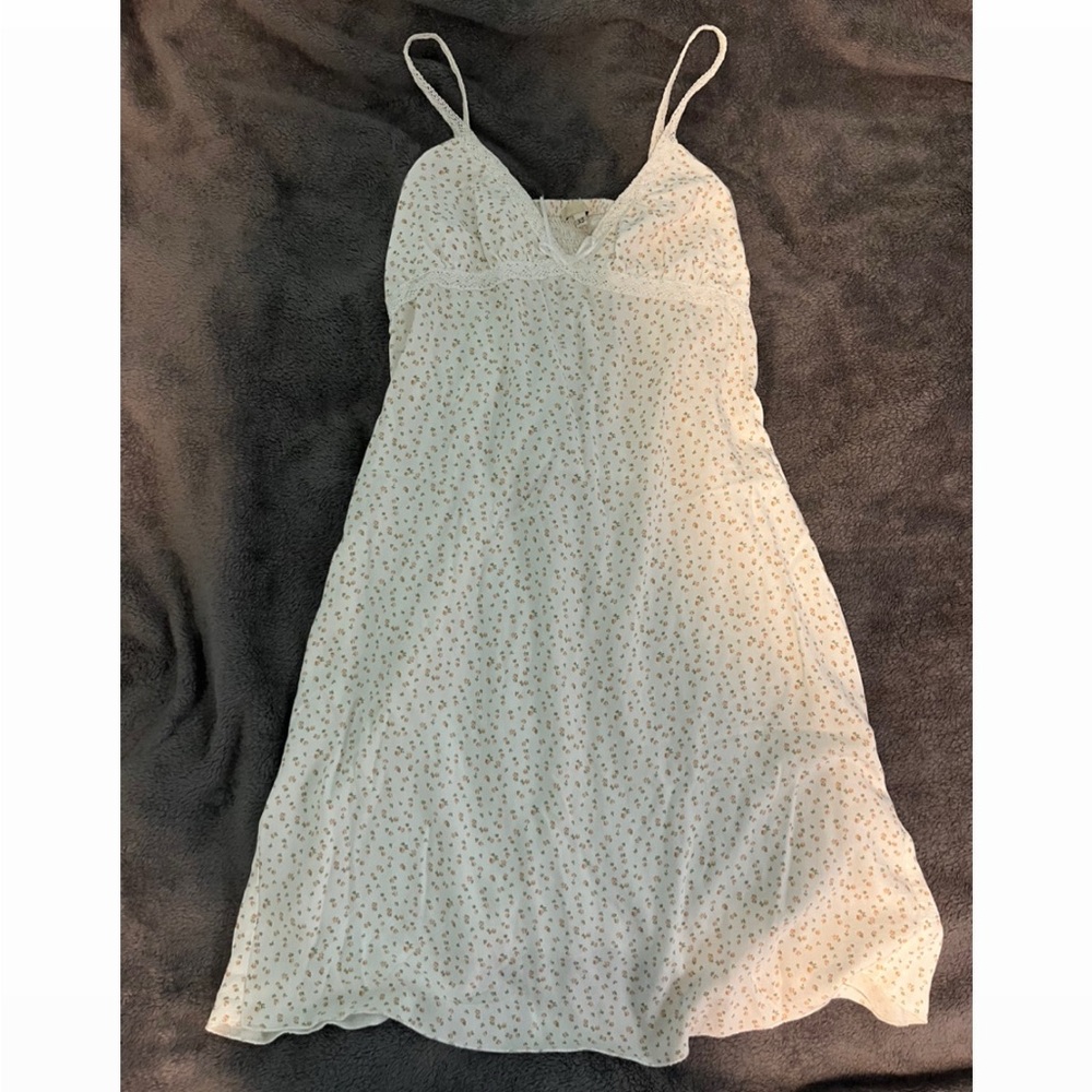 BRANDY MELVILLE floral lace strap dress